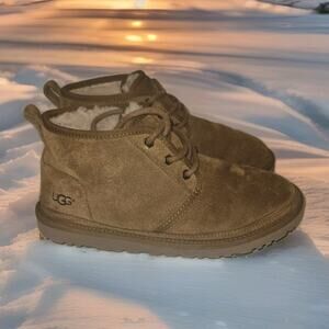 Women's Ugg Neumel Suede Boots Chestnut Size 8